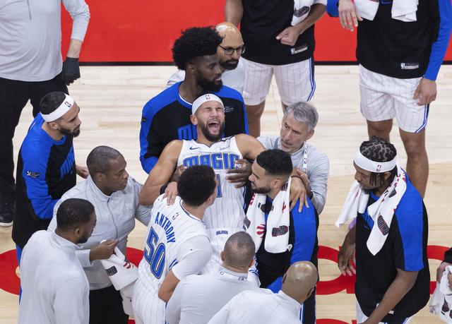 （体育）篮球——NBA常规赛：猛龙不敌魔术-3.jpg