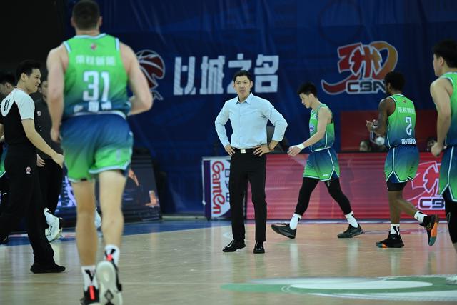 （体育）篮球——CBA常规赛：天津先行者不敌南京头排苏酒-3.jpg