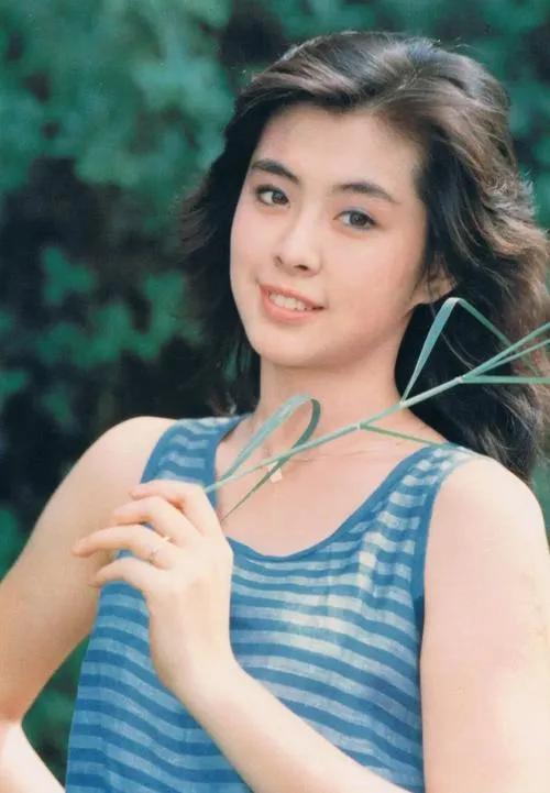 不工作不拍戏，在温哥华住16年的王祖贤，她的收入都是从何而来？-7.jpg