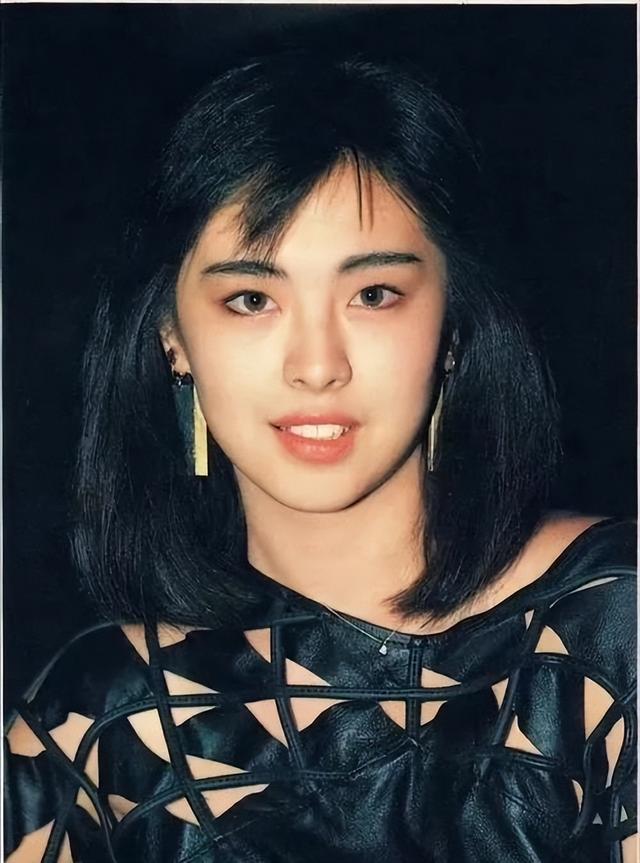 不工作不拍戏，在温哥华住16年的王祖贤，她的收入都是从何而来？-11.jpg
