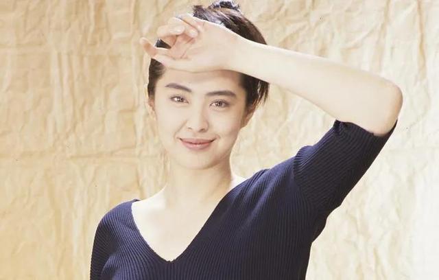 不工作不拍戏，在温哥华住16年的王祖贤，她的收入都是从何而来？-14.jpg