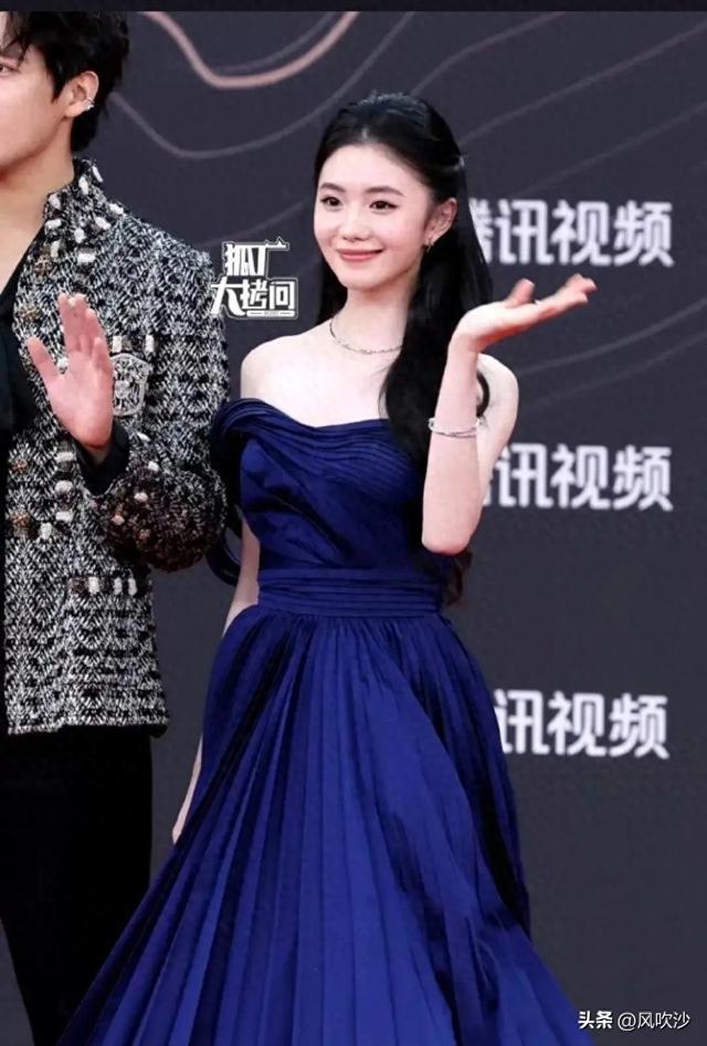 星光大赏红毯赵丽颖、吴亦凡及150位明星，谁才是最闪亮的星？-1.jpg