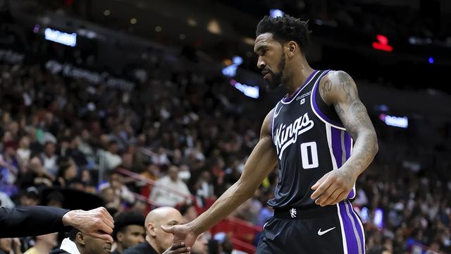 NBA红黑榜：雷霆亚历山大继续完胜东部，火箭双星收割詹眉组合！-5.jpg