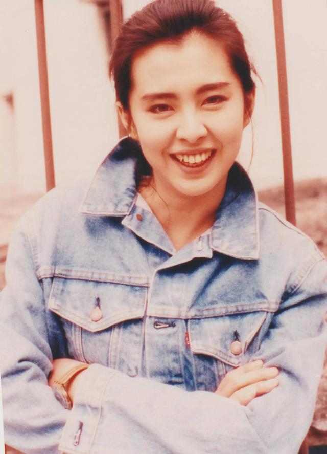 不工作不拍戏，在温哥华住16年的王祖贤，她的收入都是从何而来？-2.jpg