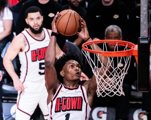 篮球——NBA常规赛：火箭胜湖人-4.jpg