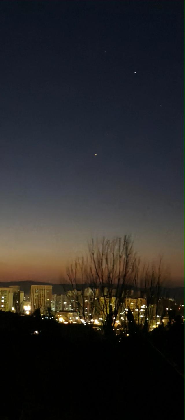 巜头条首发》-4.jpg