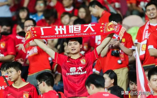 悲哀！中国足球职业化三大霸主，大连广州均解散，山东陷假球疑云-2.jpg