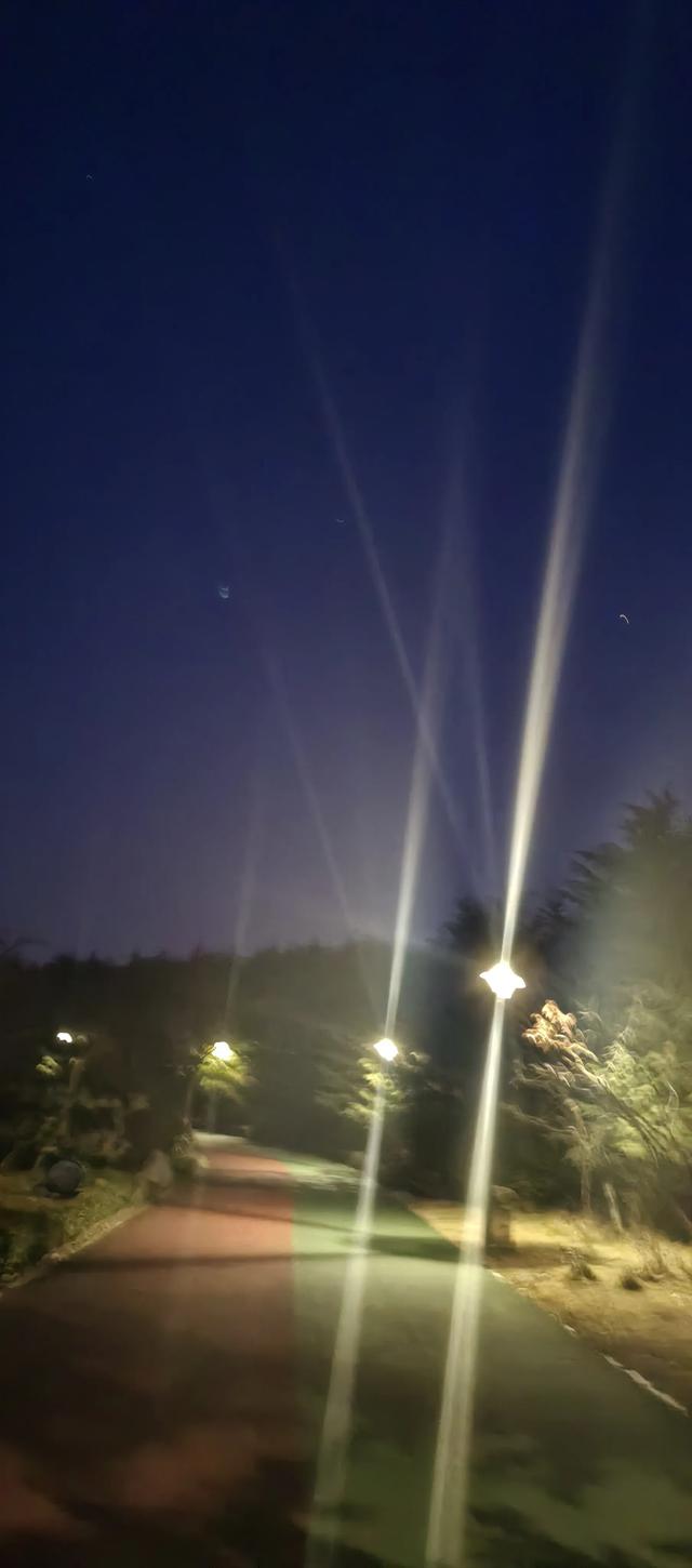 《头条首发》-8.jpg