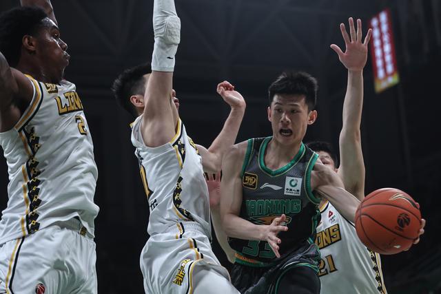 （体育）篮球——CBA常规赛：辽宁本钢不敌浙江方兴渡-2.jpg