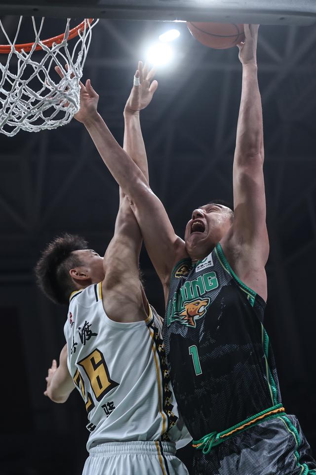 （体育）篮球——CBA常规赛：辽宁本钢不敌浙江方兴渡-5.jpg
