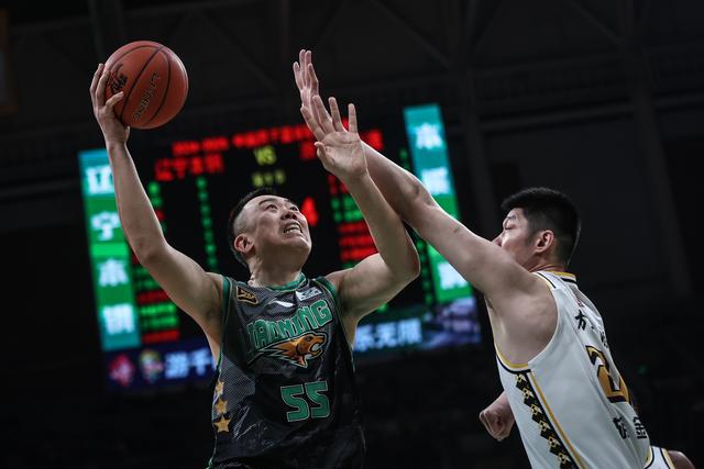 （体育）篮球——CBA常规赛：辽宁本钢不敌浙江方兴渡-4.jpg