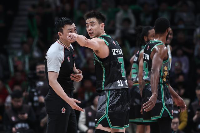 （体育）篮球——CBA常规赛：辽宁本钢不敌浙江方兴渡-11.jpg