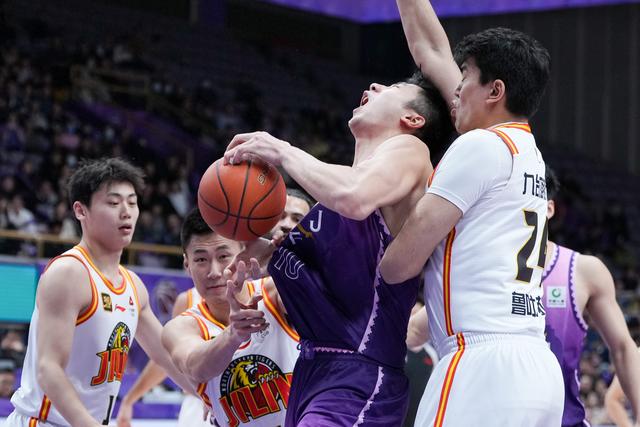 （体育）篮球——CBA：北京控股胜吉林九台农商银行-1.jpg