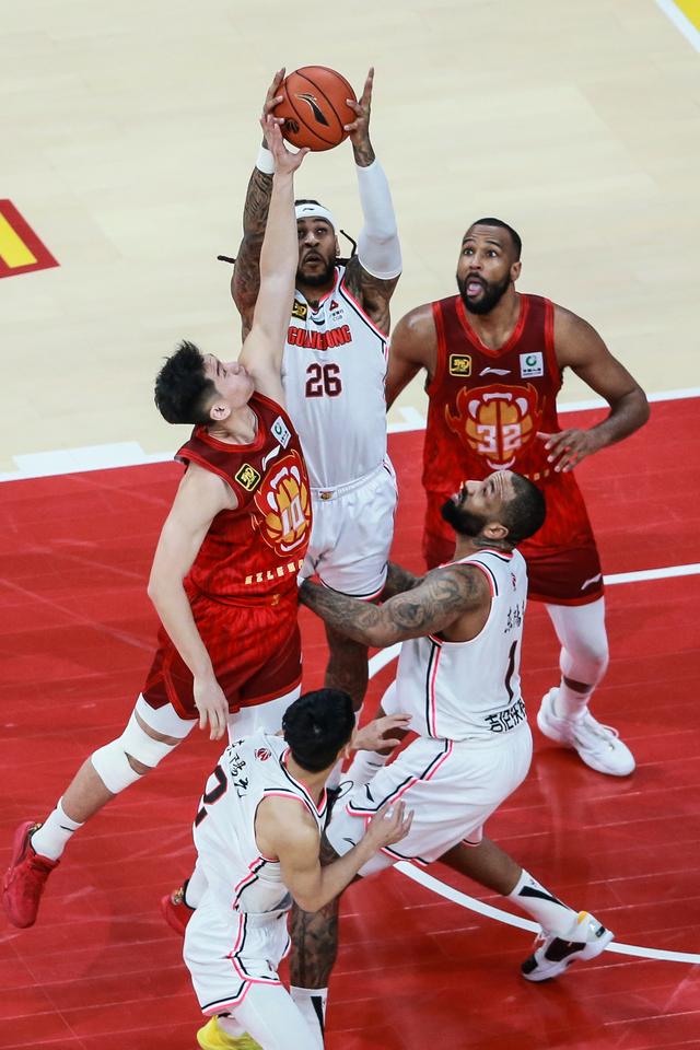 #（体育）篮球——CBA常规赛：广东东阳光胜深圳马可波罗-2.jpg
