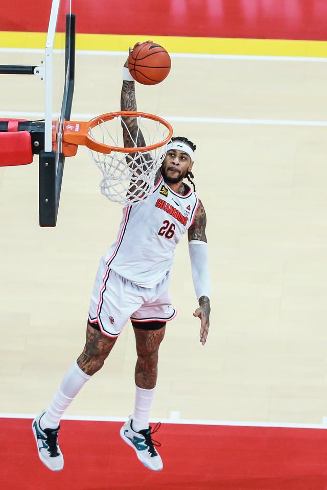 #（体育）篮球——CBA常规赛：广东东阳光胜深圳马可波罗-16.jpg
