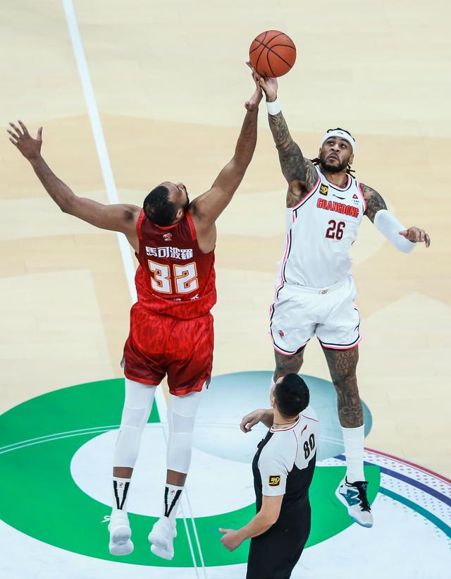 #（体育）篮球——CBA常规赛：广东东阳光胜深圳马可波罗-17.jpg