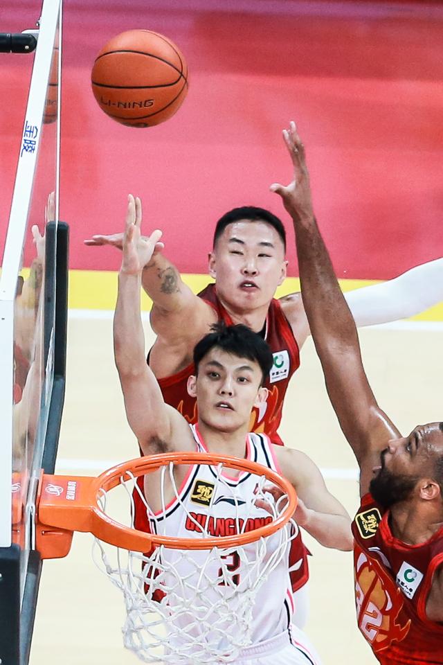 #（体育）篮球——CBA常规赛：广东东阳光胜深圳马可波罗-12.jpg