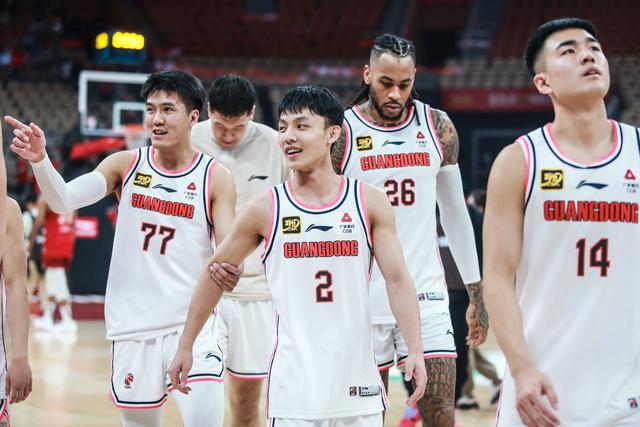 #（体育）篮球——CBA常规赛：广东东阳光胜深圳马可波罗-15.jpg