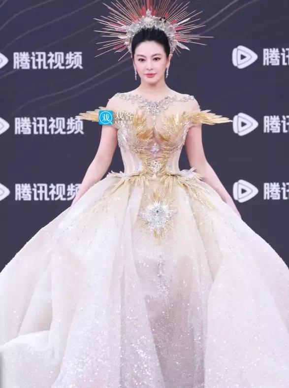 星光大赏女明星身材太养眼了-2.jpg