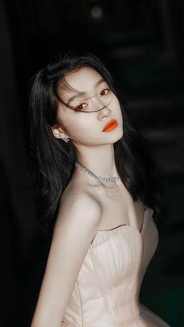 内娱颜值盛宴：十大绝美明星，谁能俘获你的心？-1.jpg