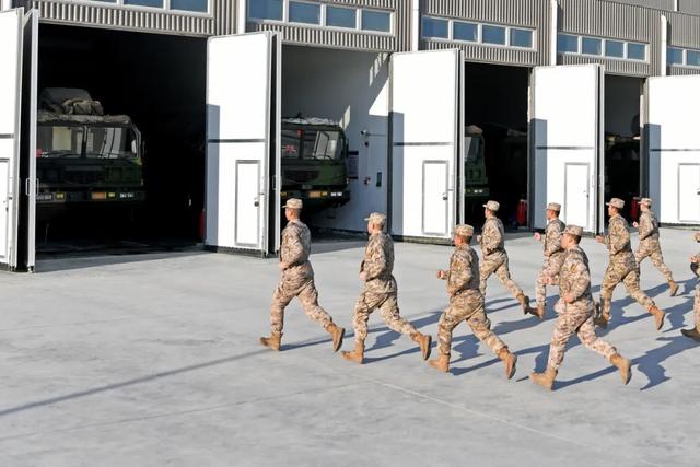 练兵备战新画卷 | 战鼓催征！火箭军某部迅速投入新年度军事训练-5.jpg