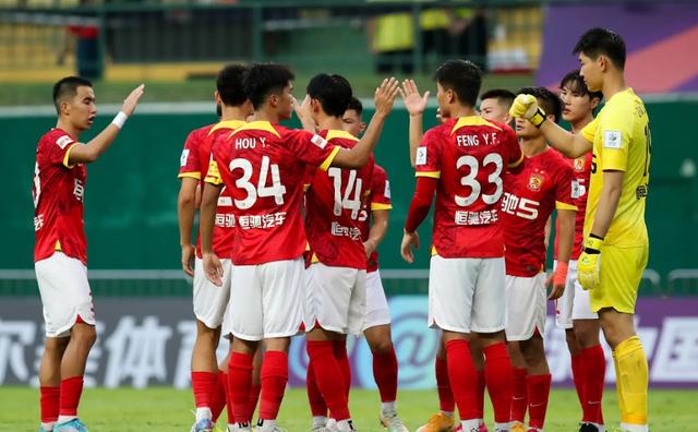 中国足球难有百年俱乐部，三大弊病不清除，都会成为广州队-3.jpg