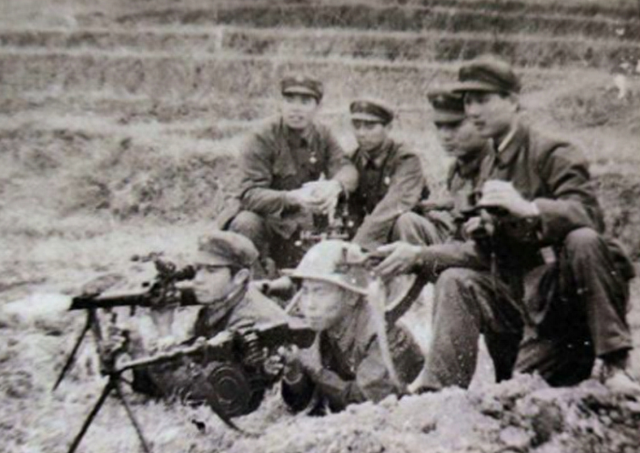 79年战前，总部为何不知部队真实战力？因为检查时只看到优秀连队-1.jpg