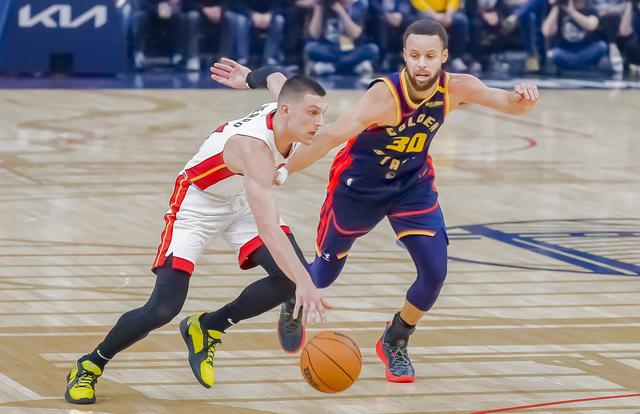 （体育）篮球——NBA常规赛：勇士不敌热火-3.jpg