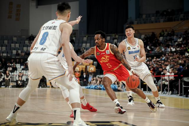 （体育）篮球——CBA常规赛：浙江方兴渡胜北京北汽-2.jpg